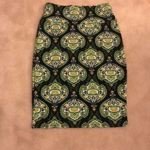 Patterned pencil skirt